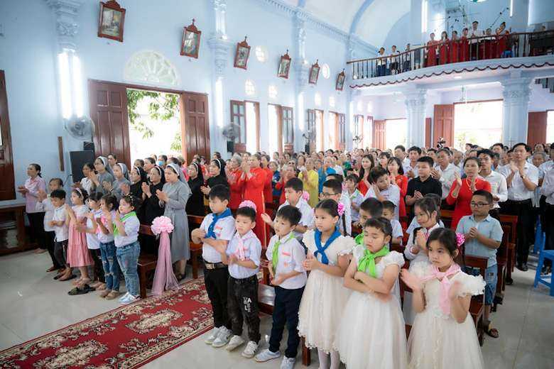 Catholics commemorate the 182nd death anniversary of St. Luke Vu Ba Loan at But Quai Church in Ha Nam province on June 7