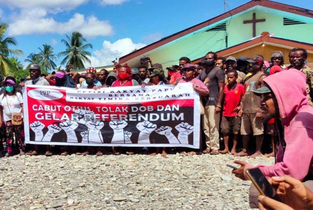 Papuans hold a demonstration in Timika on June 3 against the Indonesian government's plan to form a new autonomous region in Papua