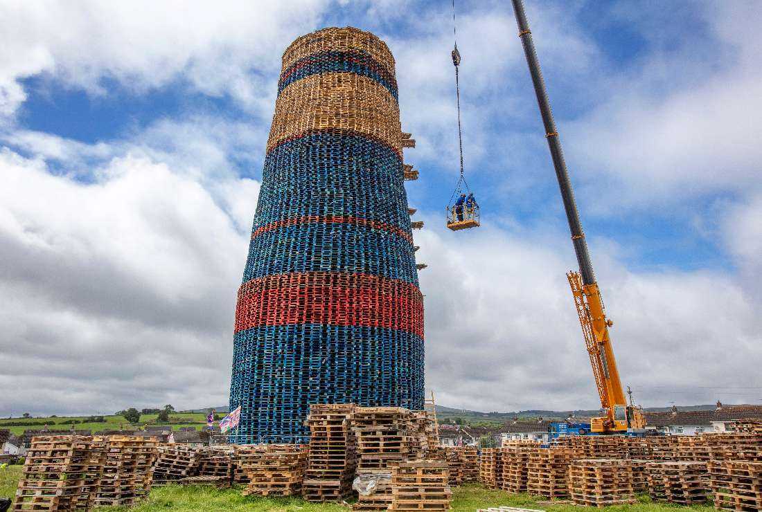 Northern Ireland investigates burning of Pope Francis image UCA News