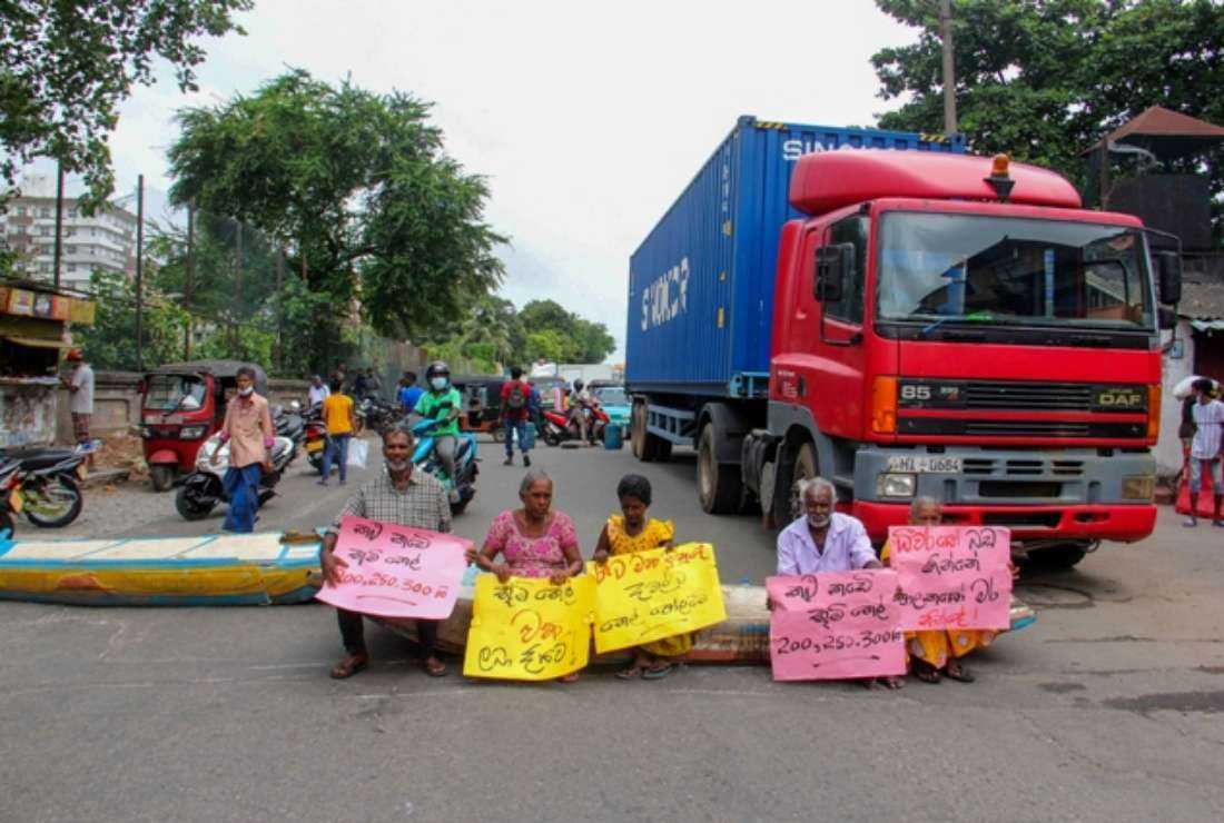 Sri Lankan fishermen protest against fuel shortages - Vimarsana News