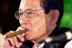 Late Filipino president hailed for restoring democracy