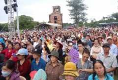 Vietnamese pilgrims flock to Marian site after pandemic
