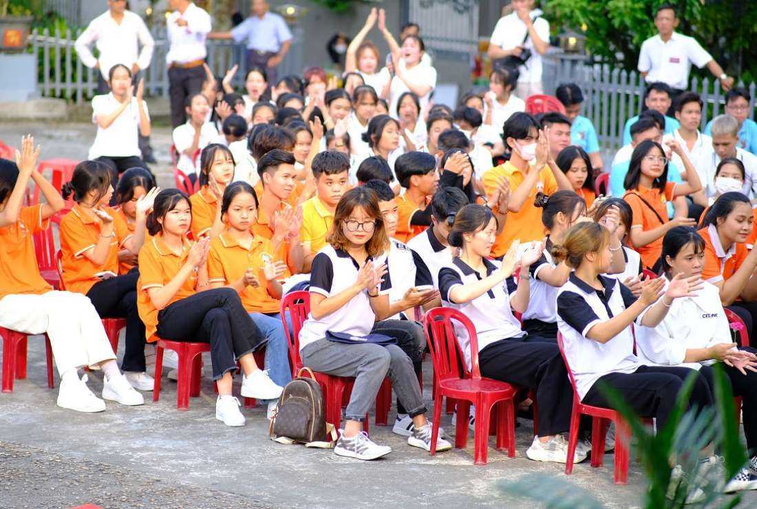 Vietnamese scrap collectors urged to raise charity work Vietnamese scrap collectors urged to raise charity work