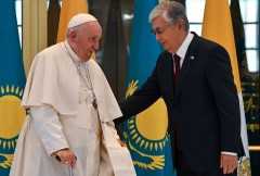 Arriving in Kazakhstan, pope makes case for world peace