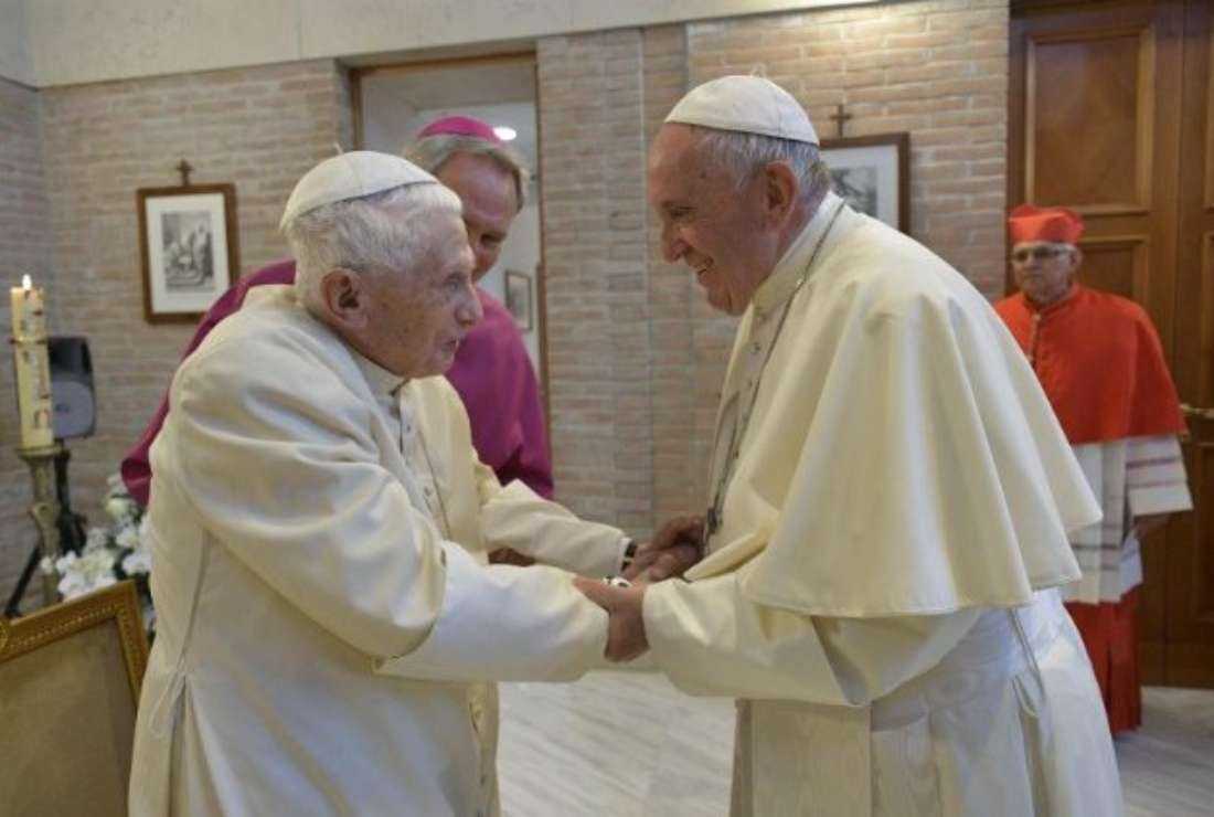 Pope Francis with Pope emeritus Benedict XVI (archive photo)