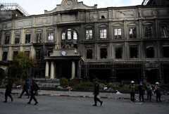 Demolition of gutted Cambodian casino gets underway