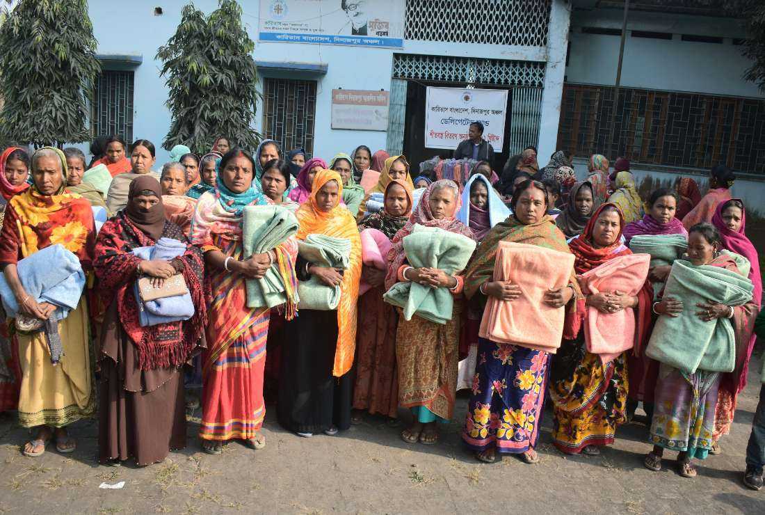Caritas Dinajpur region in northern Bangladesh has distributed 1,500 blankets to poor people amid a cold snap
