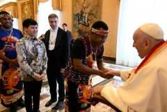 Catholic missionaries must be authentic, pope says