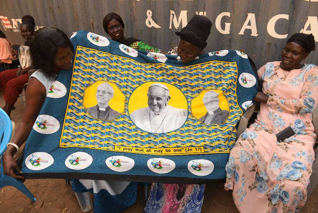 Pope urged to sanction Congo priest in child abuse case photo