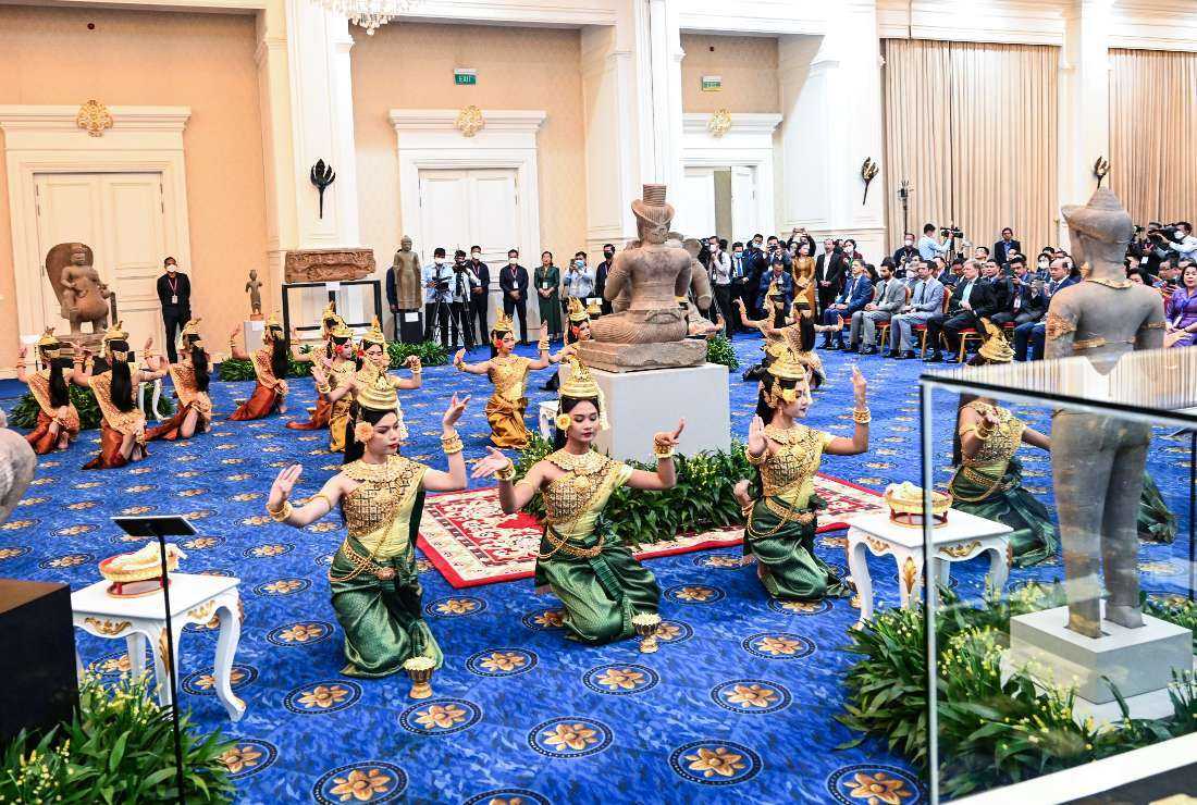 This handout photo taken and released by Cambodia's Government Cabinet on March 17, shows dancers performing during a ceremony held to unveil a collection of stolen Angkorian artifacts at the Peace Palace in Phnom Penh