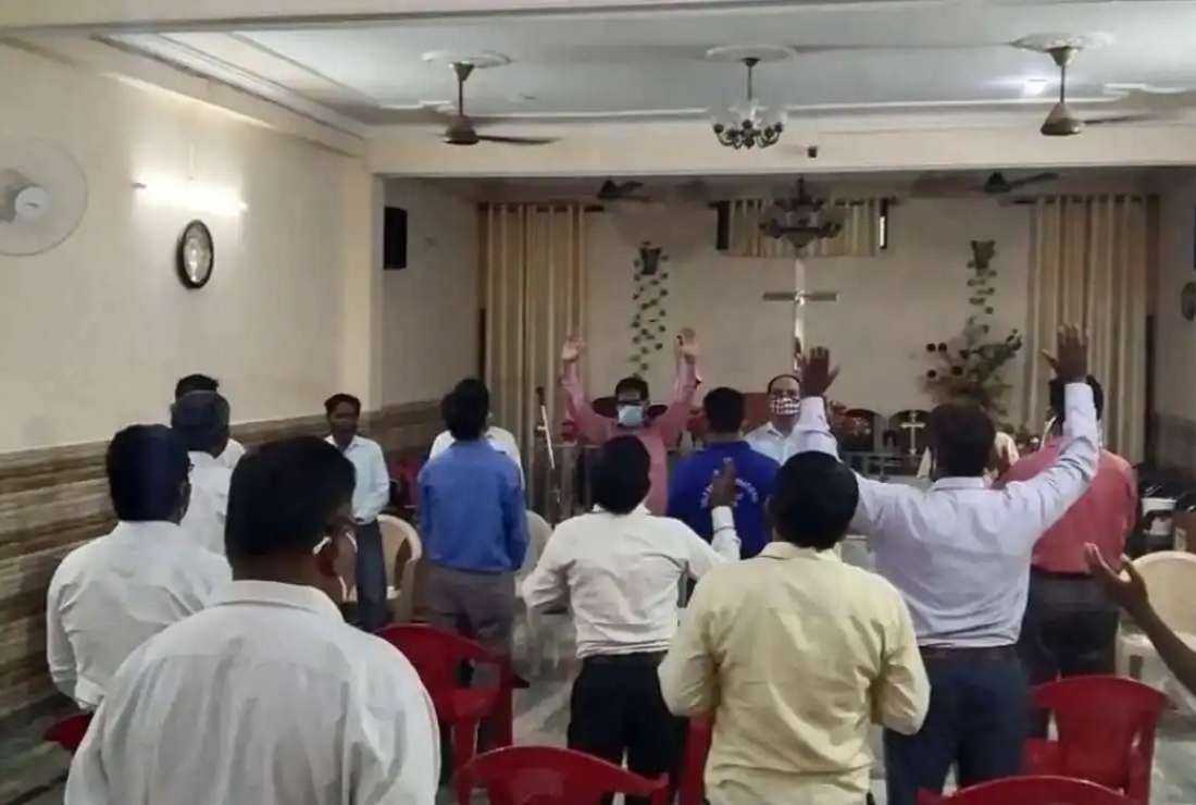 Indian pastor, wife freed after 30 days behind bars