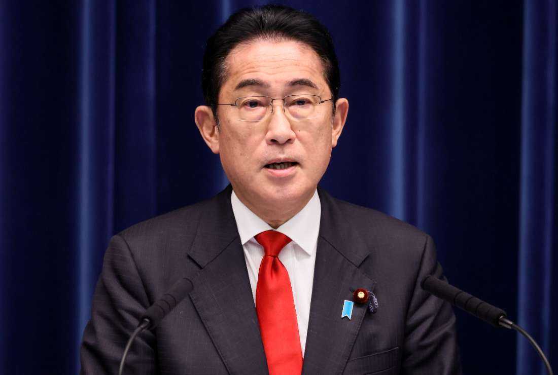 Japan'a Prime Minister Fumio Kishida speaks during a press conference at his official residence in Tokyo on March 17