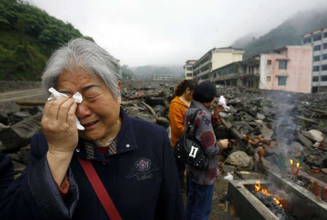 China accused of hushing up failings on 2008 earthquake pic