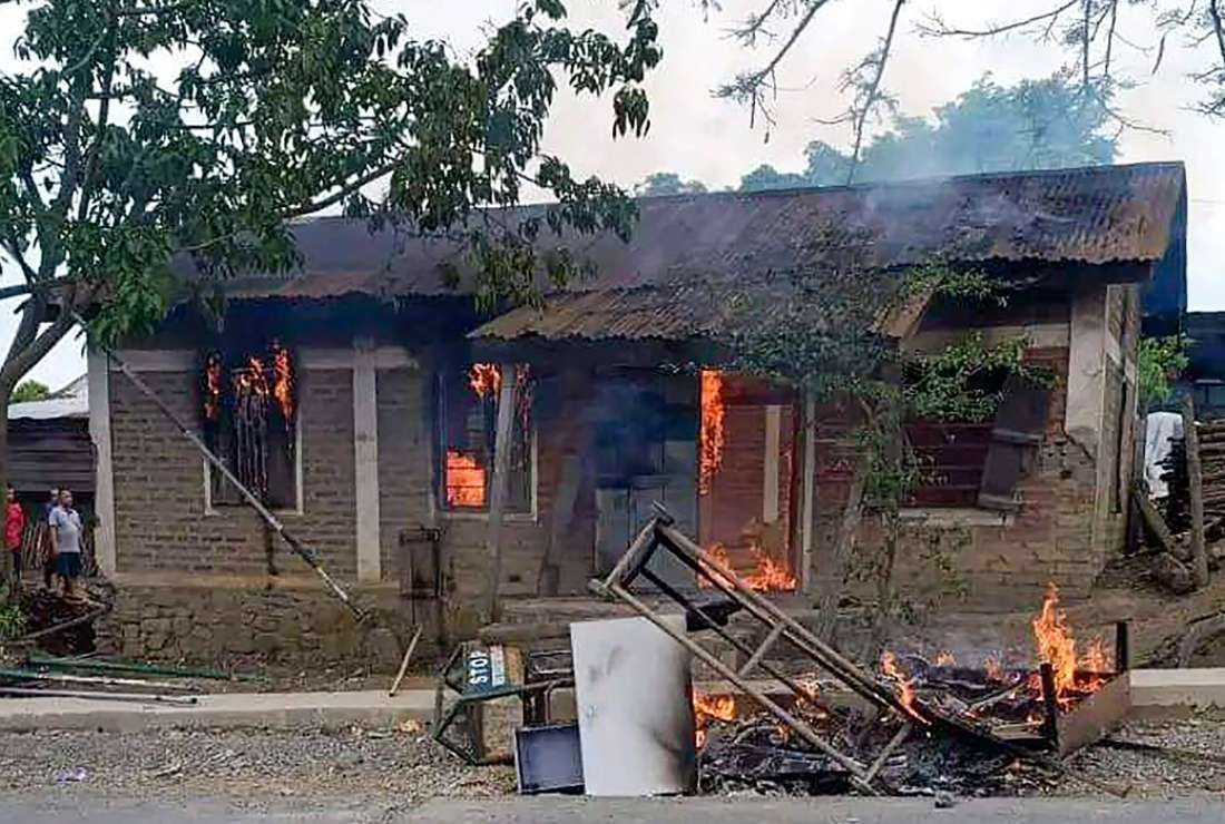 Indian Church leaders seek help as Manipur burns - UCA News