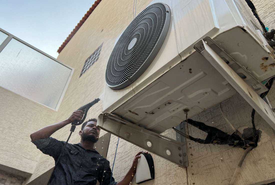 'No time to rest' for AC technicians in sweltering Saudi - Vimarsana News