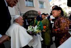 Pope Francis wraps up memorable trip to Mongolia