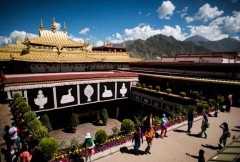 China’s closure of Buddhist sites dismay Tibetans 