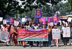 2 dead as Bangladesh garment workers protest low pay