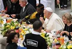 Christians must use gifts for charity, pope says