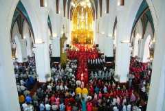 Vietnam’s Catholics urged to follow martyrs' example   