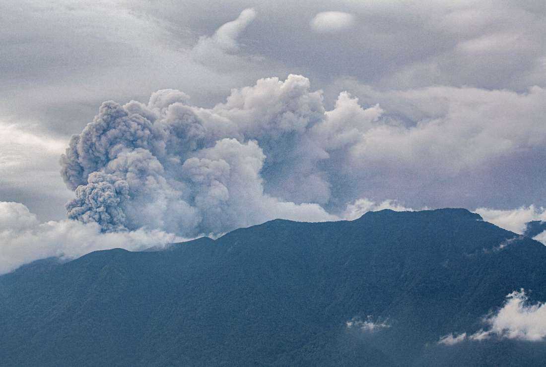 11 Hikers Dead After Indonesia Volcano Erupts Uca News 0727