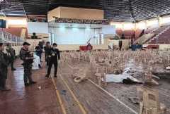 Philippines begins 'massive' manhunt after bombing