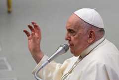 Catholic education must foster community, pope says