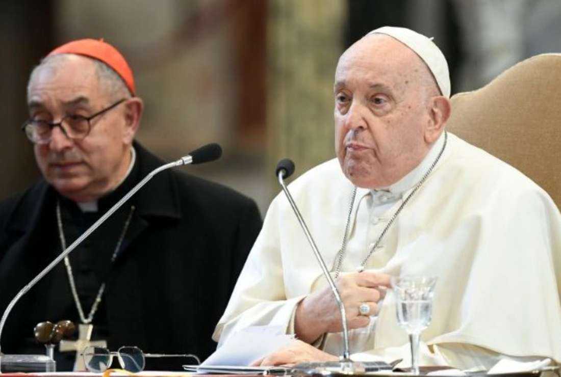 Pope fields questions from Rome clergy - UCA News