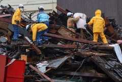 Pope Francis prays for people in quake-hit Japan