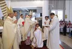 Third Vatican-approved bishop ordained in China