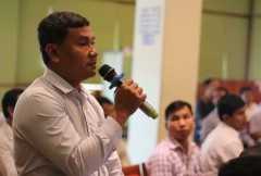 Cambodia urged to drop lawsuit against rights activist 
