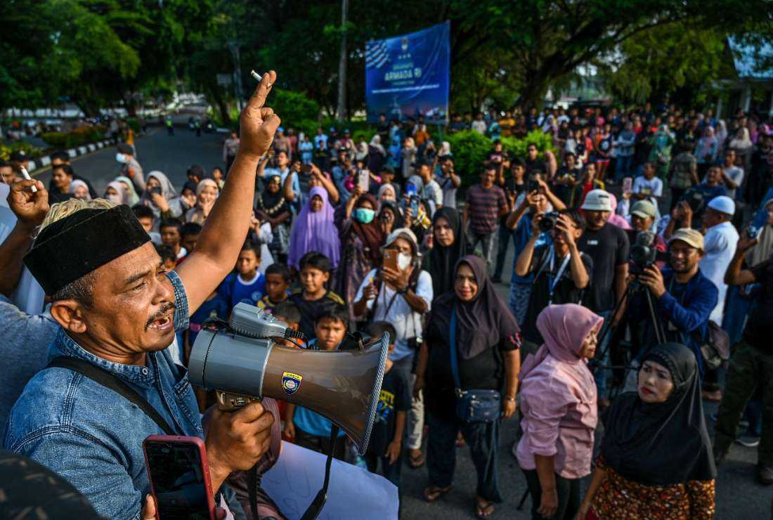 Fake news fuels anti-Rohingya sentiment in Indonesia - UCA News