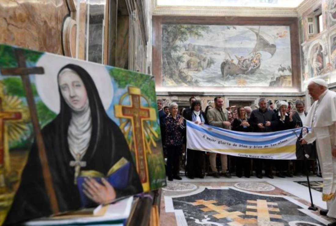 Pope Francis welcomes Argentinean pilgrims ahead of the canonization of Blessed Maria Antonia di San Giuseppe de Paz y Figueroa.