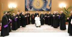 Pope urges Armenians to elect bishops who are pastors