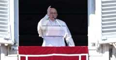Pope prays 'a bit of humanity' will lead to peace in Ukraine