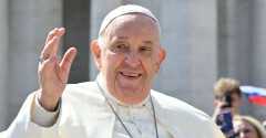 Pope: Government complicit if not fighting drug supply, demand