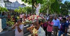 Sri Lankan Church flays top cop for visiting Easter attack victims   