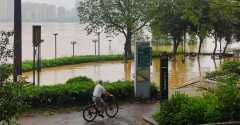 China hit by 'once a century' fear of flooding