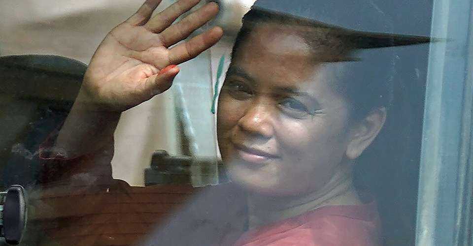 Chhim Sithar waves to supporters as she leaves Phnom Penh Municipal Court on May 25, 2023. The prominent trade unionist in Cambodia was jailed for incitement in May last year. 