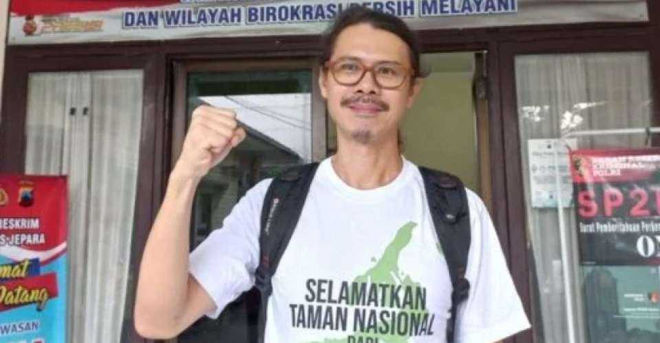 Indonesian environmentalist Daniel Frits Maurits Tangkilisan was released from detention by the Semarang High Court in Central Java province on May 23.