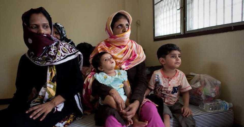 Asylum seekers’ passport ban irks Pakistani Church, activists