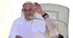 Pope calls drug traffickers 'murderers'