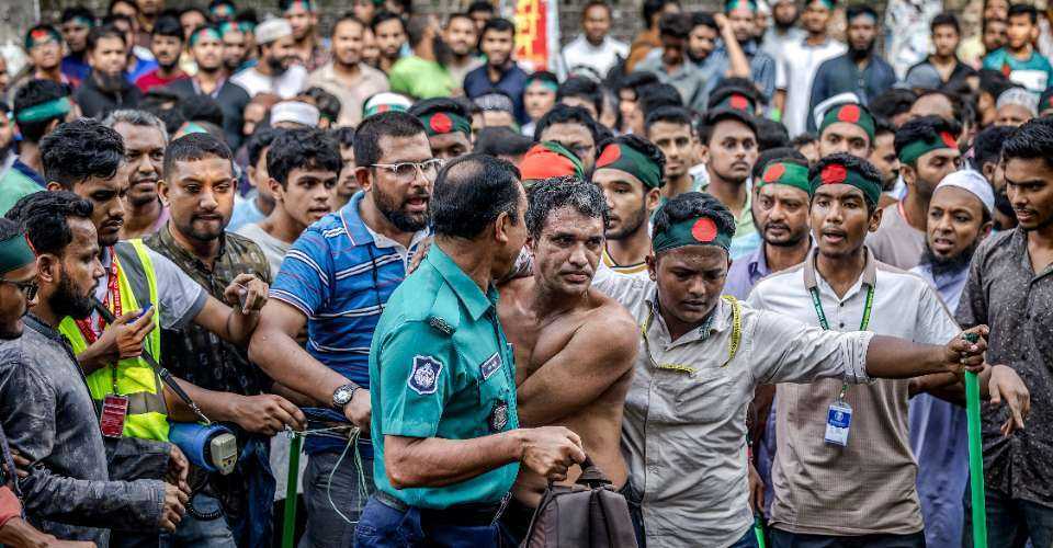 Bangladesh Mob Beats Ex-PM Hasina's Supporters - UCA News