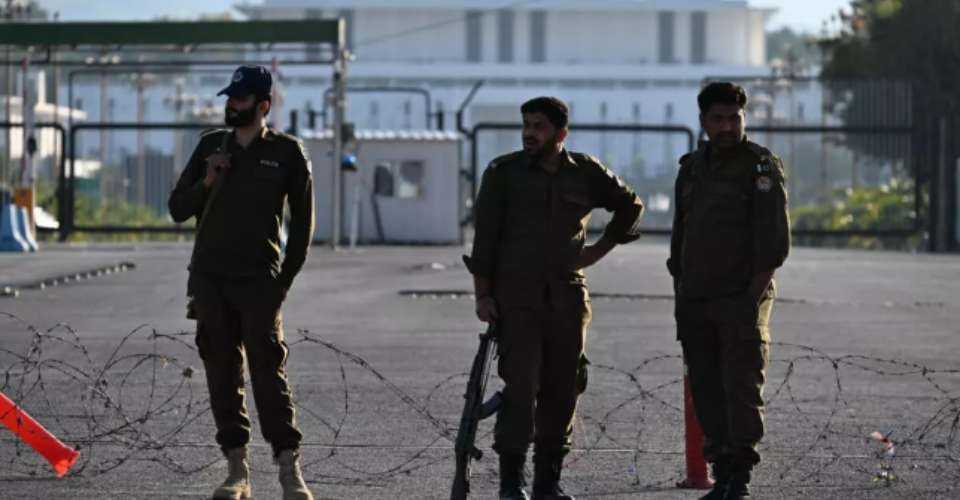 US-Iran talks in Pakistan face uncertainty amid ceasefire disputes