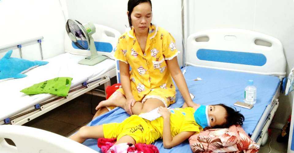 Hand, foot and mouth disease imperils Vietnamese children