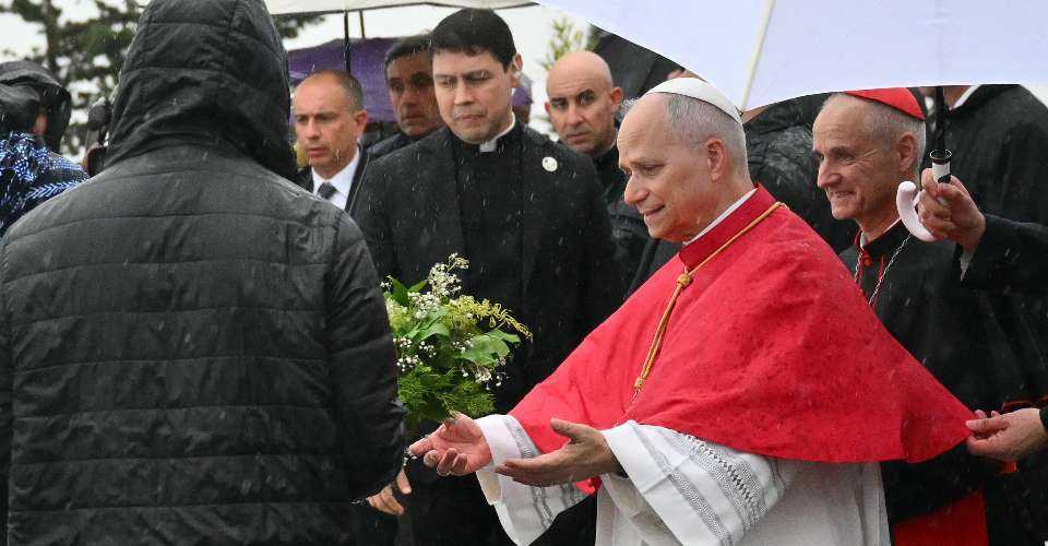 Pope honors Algeria's Christian martyrs at historic basilica visit
