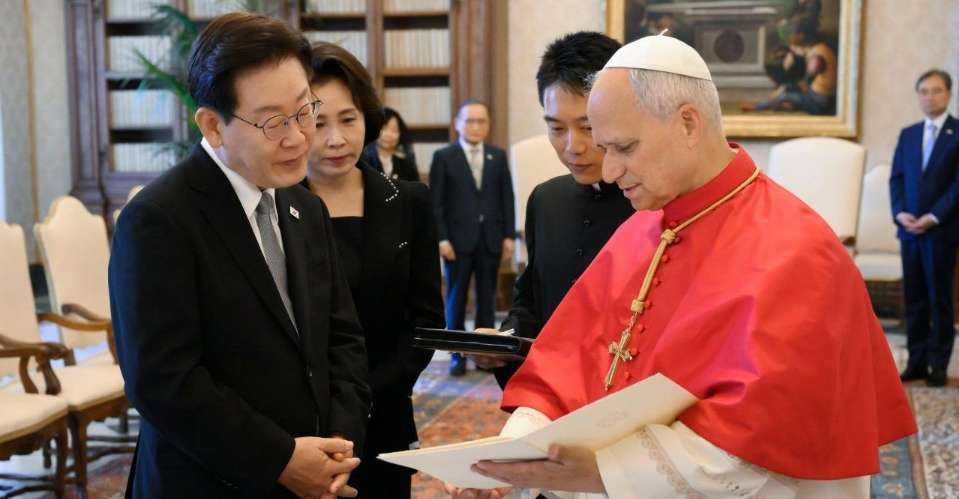 S. Korean prez foresees 'message of hope' in 2027 WYD in Seoul