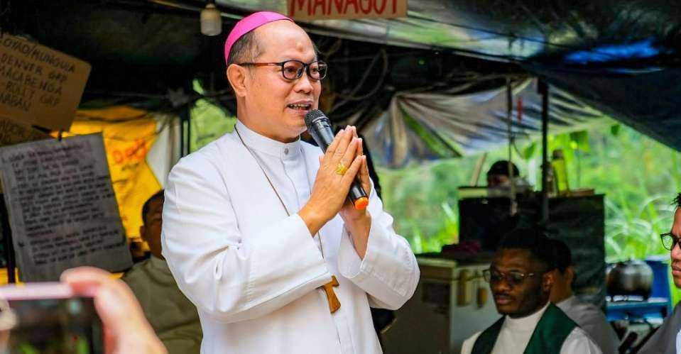 Filipino bishop faces legal challenge over anti-mining barricades
