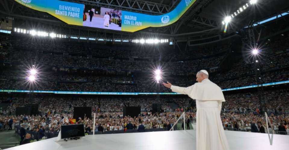 Pope draws 80,000 faithful to prayer rally at Real Madrid stadium