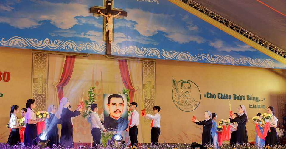 Over 70,000 to join martyred Vietnamese priest’s beatification